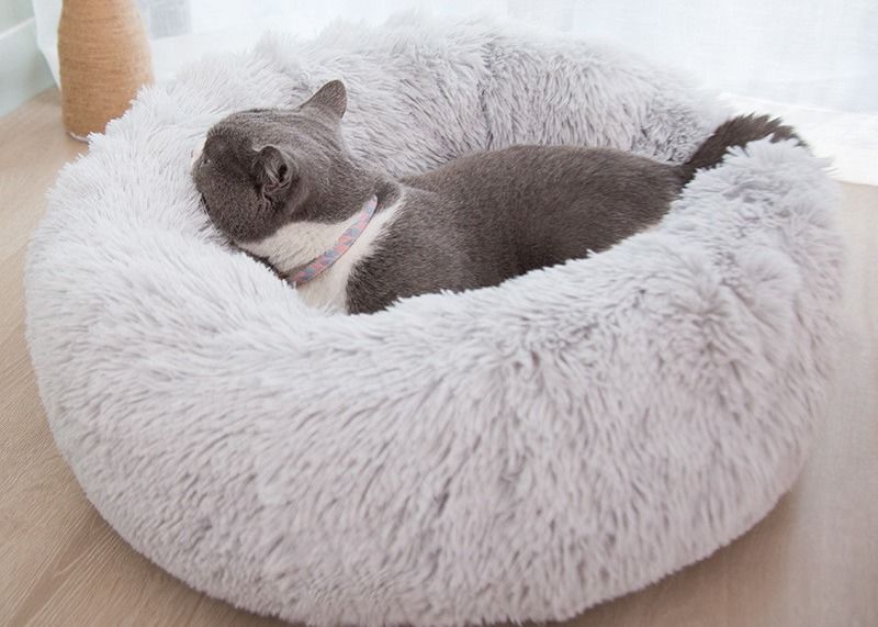 暖かいPlush柔らかいドーナツ猫犬はのどの毛皮犬の静まるベッドを寝かせる