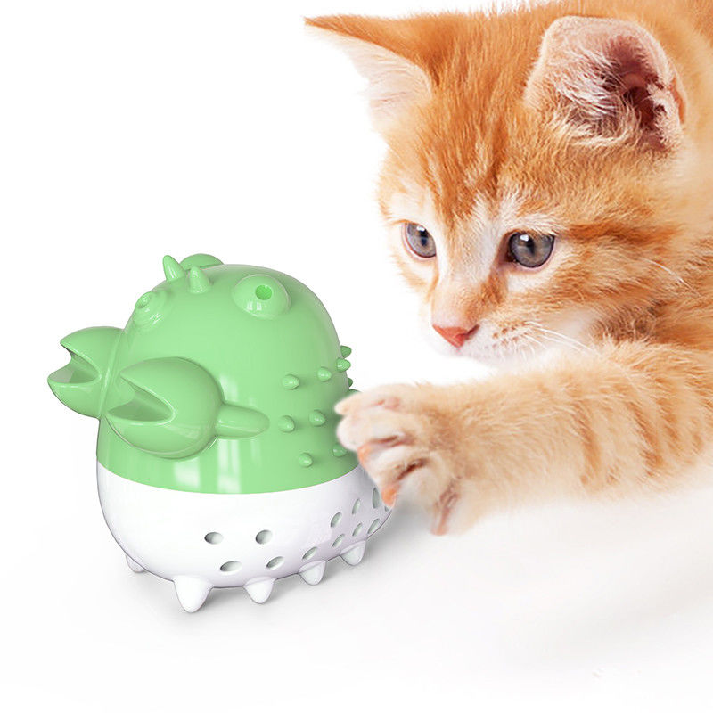 ザリガニ猫の手入れをすることは歯ブラシの咀嚼の球のイヌハッカのクリーニングに音が付いている手入れをする歯のおもちゃ用具を使い、
