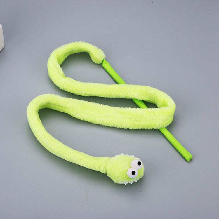 かわいい耐久猫のおもちゃのティーザー ヘビの形の子ネコのPlush細い棒31g