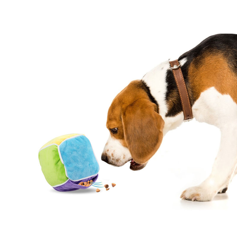 環境に優しく多彩で理性的なペットは綿プラシ天の漏出食糧立方体犬の咀嚼のおもちゃをもてあそぶ