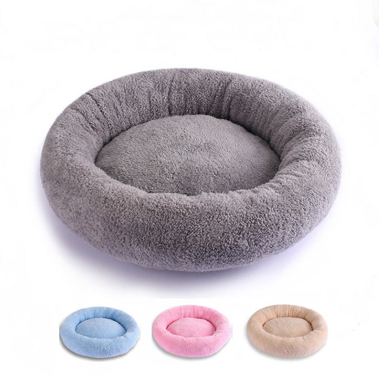 贅沢なPlush柔らかい円形ドーナツ犬のベッドの猫のための洗濯できるクッションのソファー560g