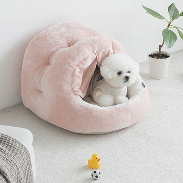 感じられた犬のベッド ペット ベッド贅沢な猫の洞窟のPlush Yurtのドア・カーテン快適な半封鎖ペット犬小屋