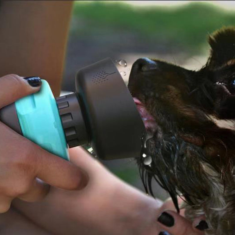 クラムシェルの設計Leakproof飼い犬の飲む圧搾の水差しのポータブル